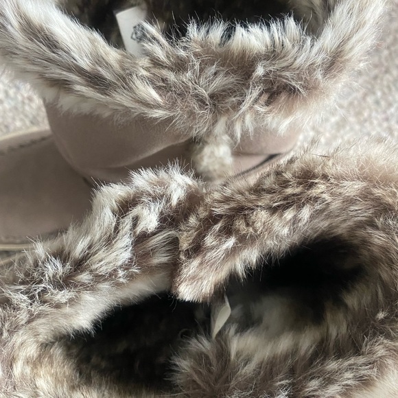 Brand new Toms boots - Picture 3 of 4